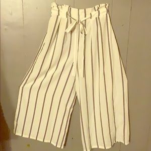 White/black Flowey Pants